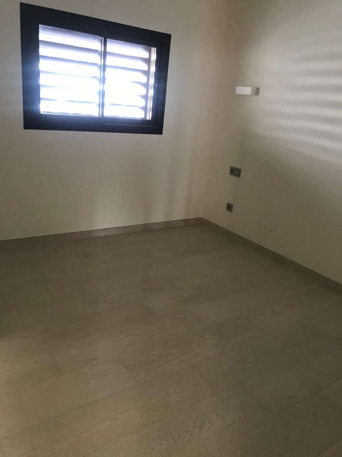 Apartamento de obra nueva en El Higueron, Benalmadena