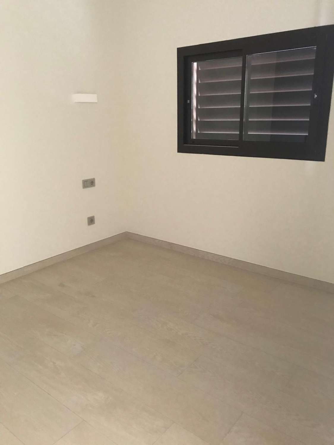 Apartamento de obra nueva en El Higueron, Benalmadena